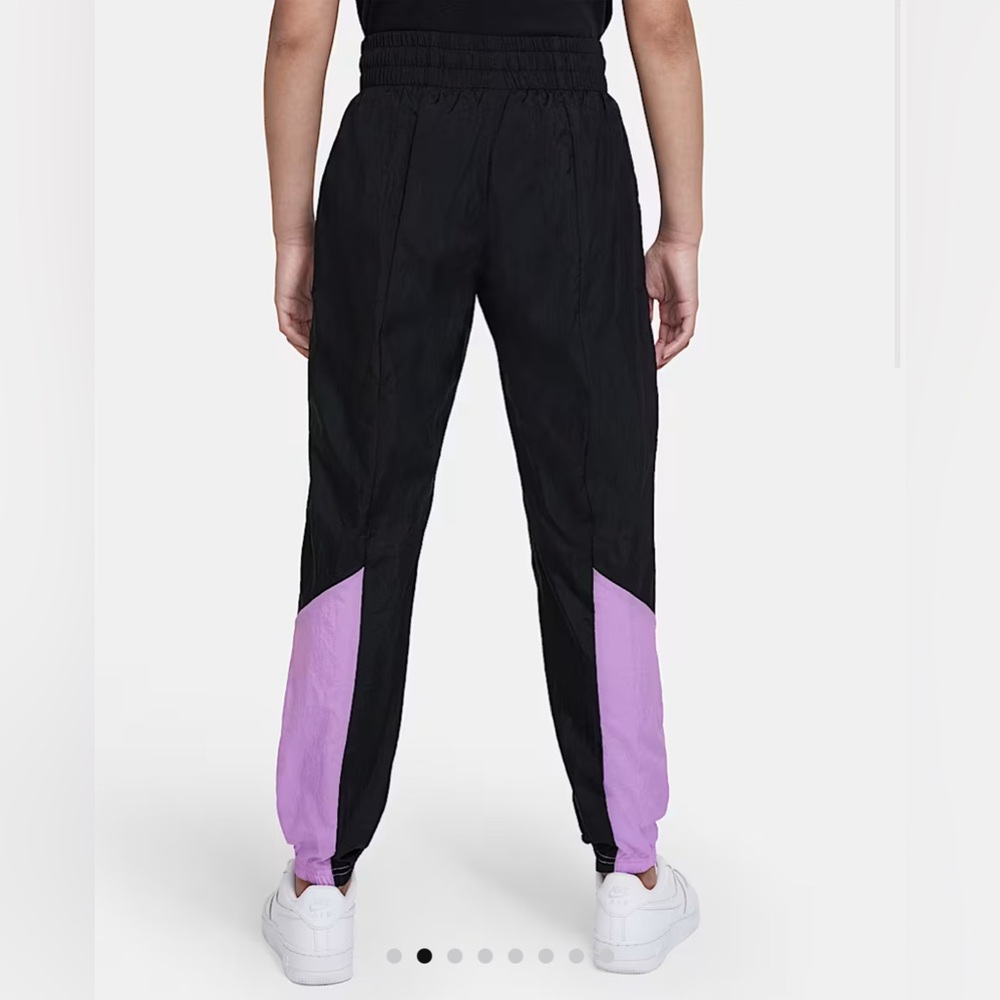 Nike Sportswear Heritage Big Kids (Girls) Woven Pants - Picture 9 of 9